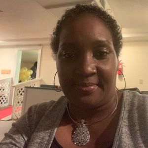 Meet your Posher, Regina